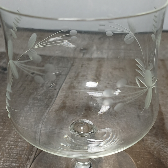 Vintage Hand Blown Floral Etched Stemware Drinks or Dessert Made Poland - Picture 4 of 7